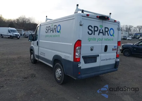 2017 Ram Promaster 1500 Low Roof 118 Wb из США, поврежденный, VIN 3C6TRVNG3HE512318